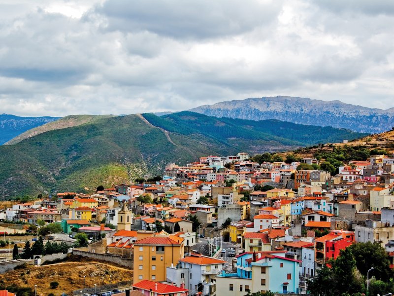 Dorf in den Bergen von Sardinien Eugene Suslo  - shutterstock.com