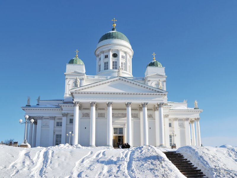 Dom von Helsinki im Winter Estea-shutterstock.com/2013