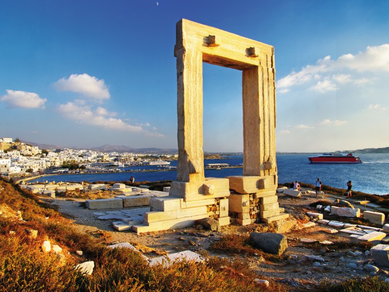 Portara von Naxos - Tempeltor des Apollon-Tempels leoks-shutterstock.com/2013