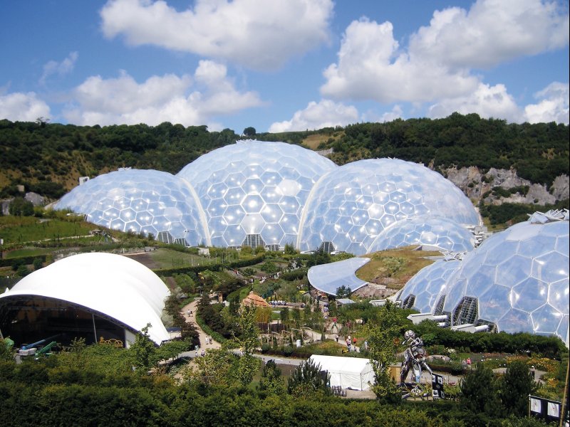 Eden Project in Cornwall - Botanischer Garten Petra-stock.adobe.com