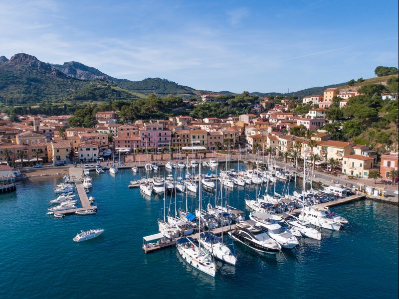 Hafen von Porto Azzurro auf Elba Simone Polattini - stock.adobe.com