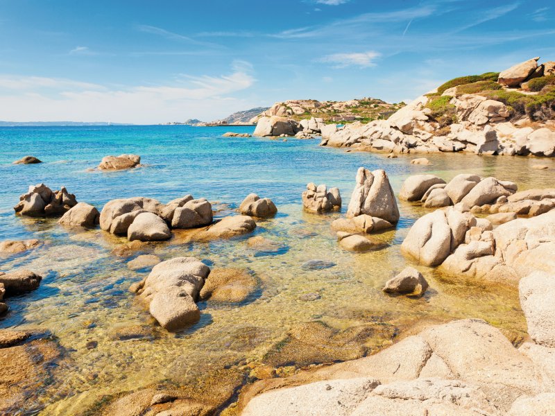 Costa Smeralda santosha57-stock.adobe.com